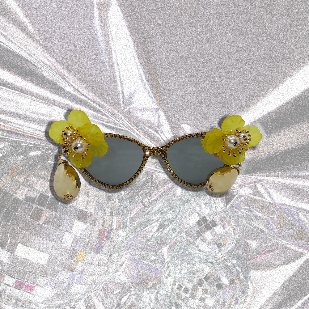 The NORTH MELBOURNE Embellished Sunglasses