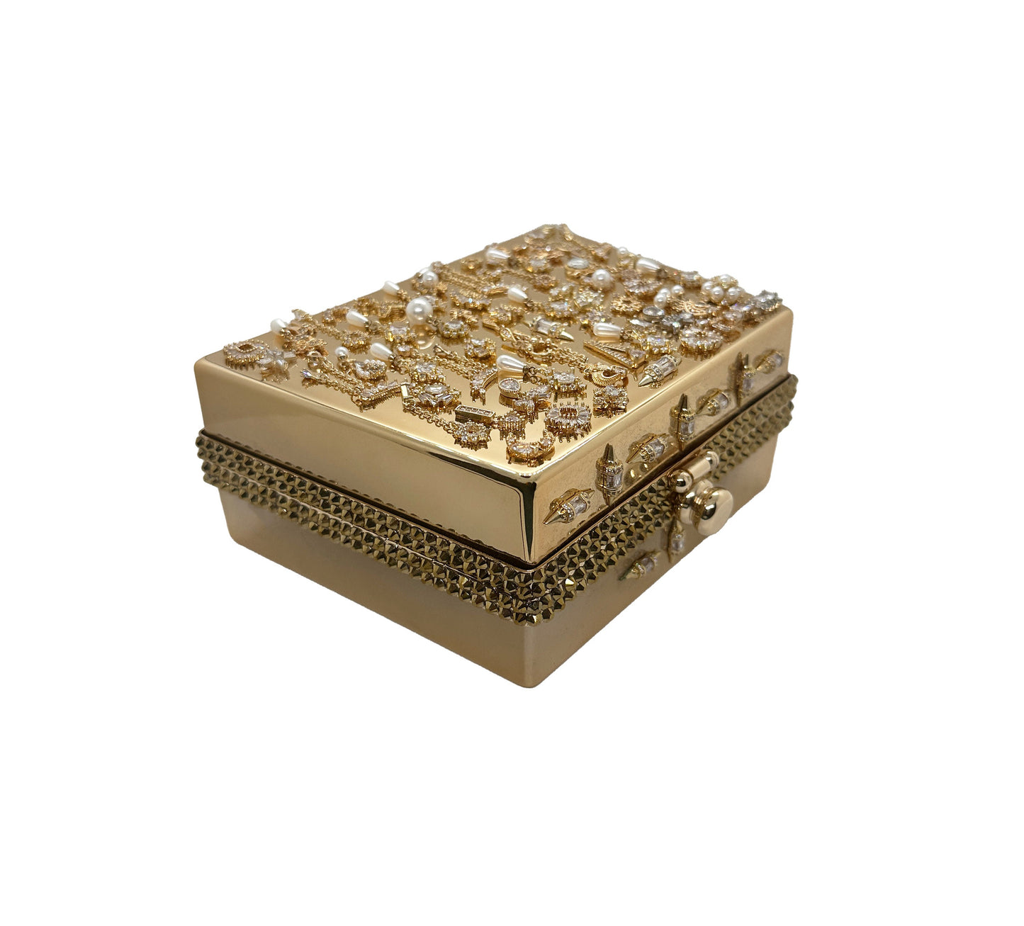 THE AUREATE CLUTCH